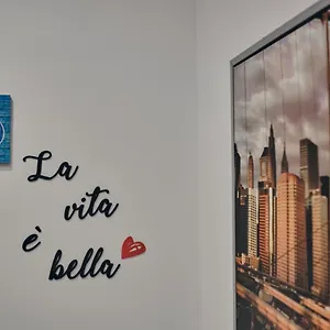 https://asariel-splendido-appartamento-vista-mare-e-centro-storico.lecce-hotels.com