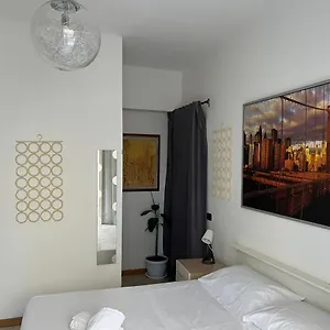 In Piazza Puccini Apartment